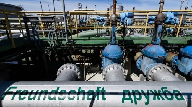 Євросоюз продовжує фінансувати війну проти України шляхом купівлі нафти у росії