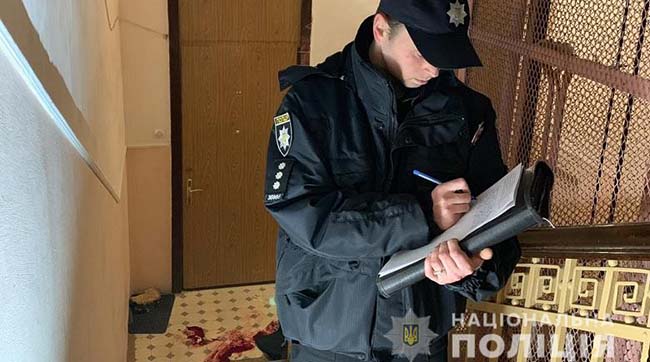 ​Правоохоронці встановлюють обставини конфлікту зі стріляниною у квартирі на столичному Печерську