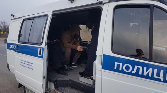 ​В Крыму задержали активиста, сносят очередное кафе и работает «частичка Украины»