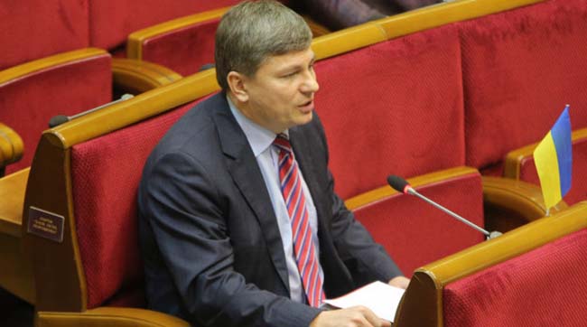 ​У суді оскаржується присвоєння дипломатичного рангу депутатам Герасимову та Логвінському