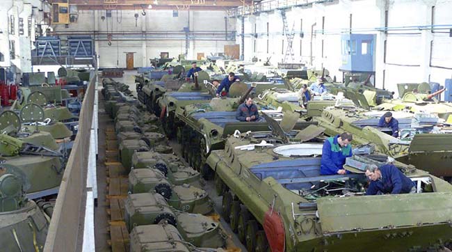 ​Екс-заступник директора бронетанкового заводу вкрав 23 млн грн, виділених на ремонт бойової техніки