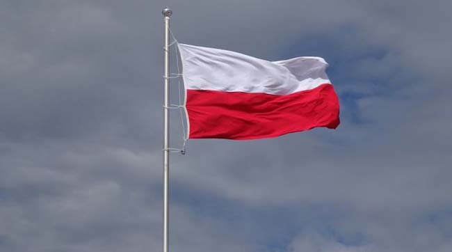 ​Варшава  може скоротити список українців, яким заборонений в'їзд до Польщі