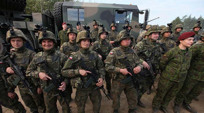 ​Канада продовжить присутність своїх військових в Україні до 2022 року