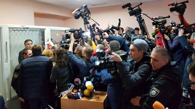 ​Прокурор давав Саакашвілі «чесне слово», що з ним поговорить генпрокурор Луценко і його не затримають