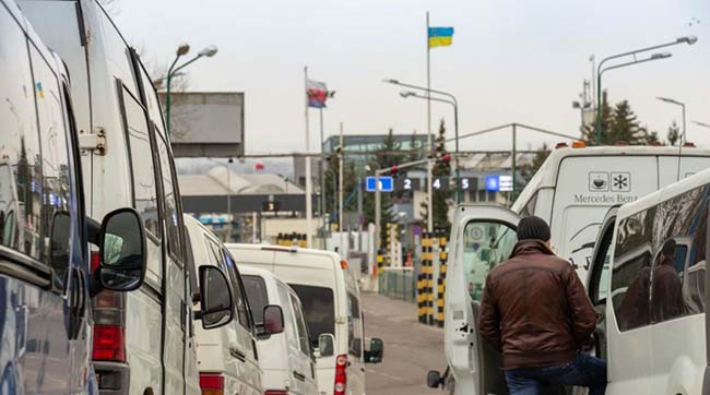 ​Польські прикордонники попереджають про можливі серйозні перешкоди на кордоні з Україною