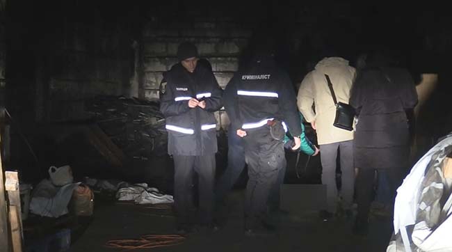 ​У Києві чоловік вбив знайомого гантеллю і замурував тіло у підвалі гаража