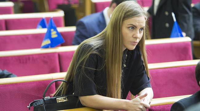​Суд відкрив провадження у справі за позовом Олени Сотник до НАЗК