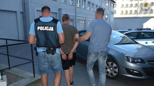 ​У Ґданську поліція затримала українця, який напідпитку їздив автівкою по пірсі