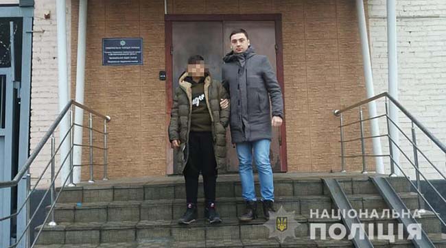 ​Київські поліцейські розшукали та повернули неповнолітнього до притулку