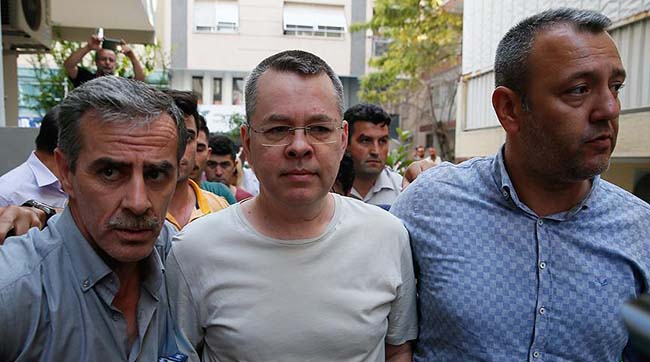 ​У Туреччині починається суд над американським пастором Ендрю Брансоном