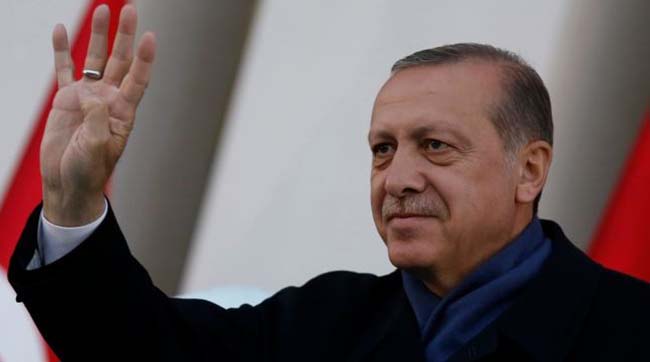 ​Єврокомісія вимагає від Туреччини пояснити порушення під час референдуму