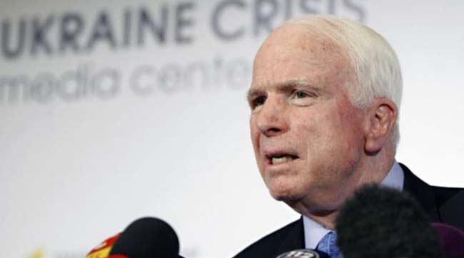 ​Маккейн назвав необхідним надання Києву оборонної допомоги для досягнення миру в Україні