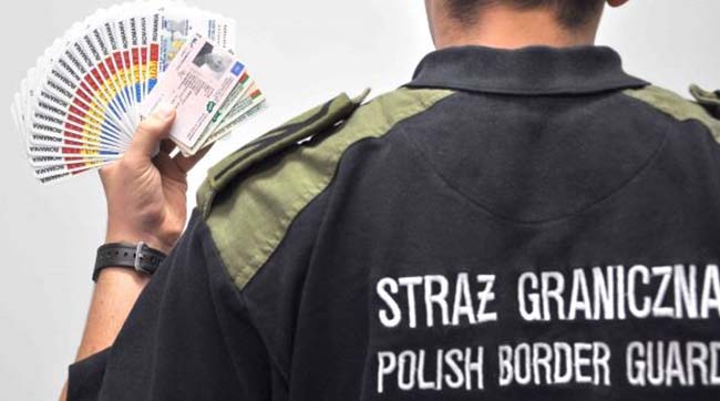 ​Український «кур’єр» віз до Польщі 25 фальшивих посвідчень особи країн ЄС