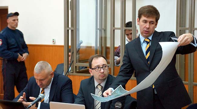 Суд закінчив допит Савченко