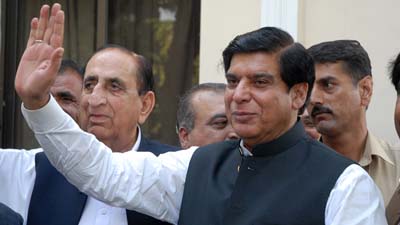 Арест премьер-министра Пакистана по обвинению в коррупции отложили