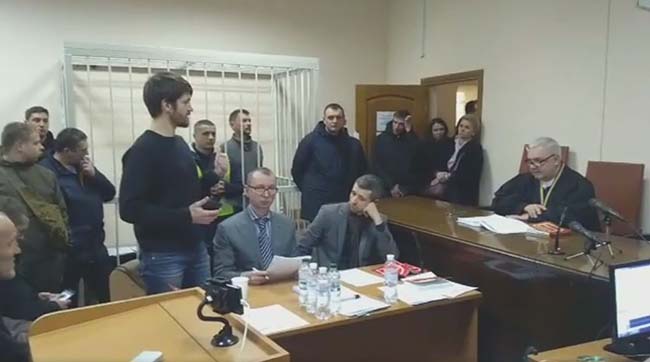 ​Одессита, который порубил машины судей в Киеве, отправили под круглосуточный домашний арест
