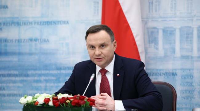 ​Президент Польщі очікує від України конкретних кроків у справі ексгумацій