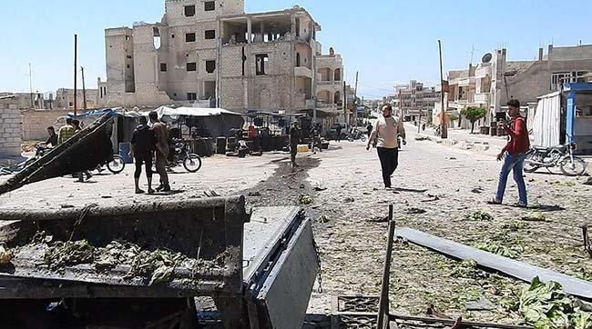 ​ВПС Асада знову завдали удару по Хан Шейхуну. Загинули шість мирних жителів, в тому числі одна дитина