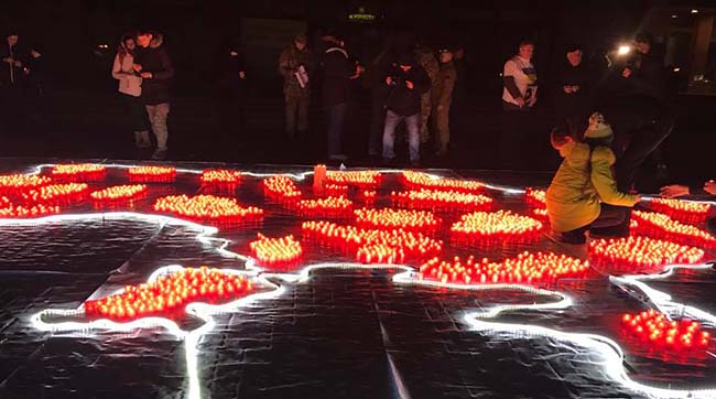 ​На Прикарпатті активісти РНС влаштували вечір пам'яті Небесної Сотні і загиблих в АТО