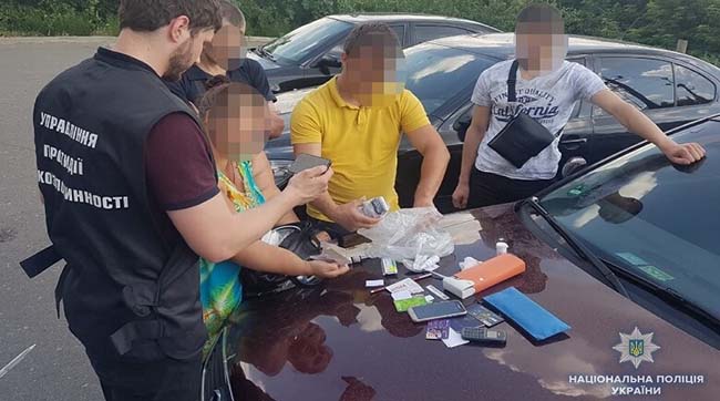 ​Поліція Києва затримала злочинну групу, яка займалась збутом наркотиків