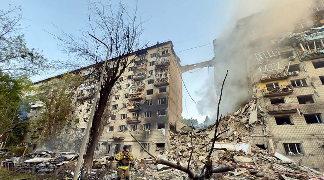 14 загиблих та 44 потерпілих громадян внаслідок атаки рф на столицю - поліція працює на місцях влучань