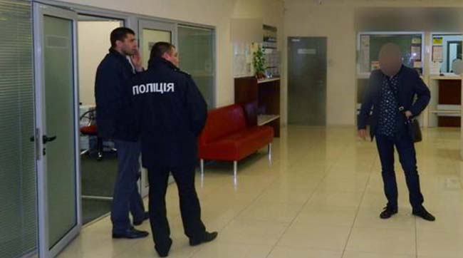 ​Поліція Києва розшукує злодіїв, які «обчистили» депозитарні банківські скриньки