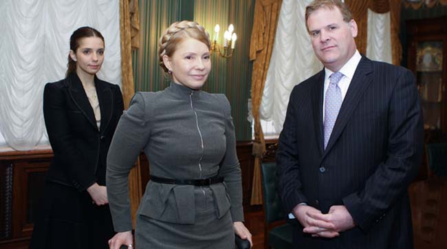 Юлія Тимошенко зустрілася з міністром закордонних справ Канади