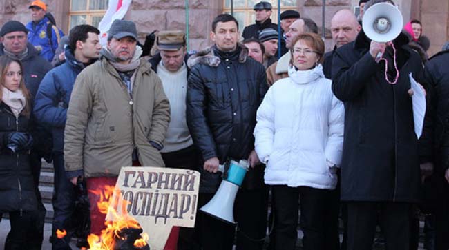 Попова назвали «гарним госпідаром» і встановили сніговика з його обличчям біля КМДА