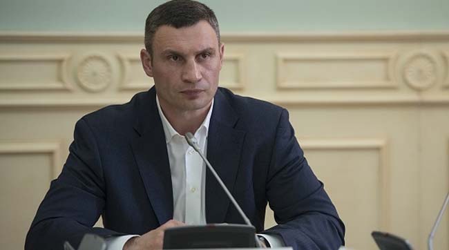 Кличко зупинив рішення Київради про звернення до ЦВК щодо призначення виборів до райрад у столиці