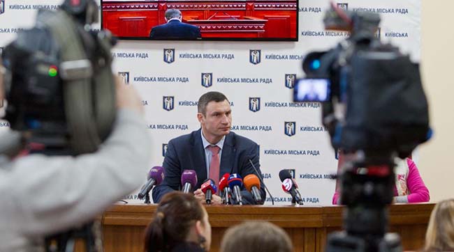 Кличко закликав депутатів Київради допомагати переселенцям зі Сходу