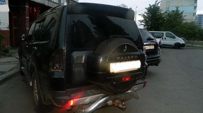 На Оболоні поліцейські затримали крадія зі «стажем» викрадання фар з авто