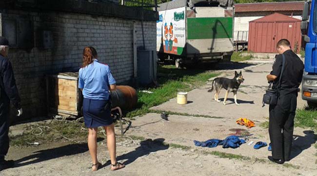 У Києві в гаражному кооперативі вибухнула бочка. Поліція розслідує обставини вибуху