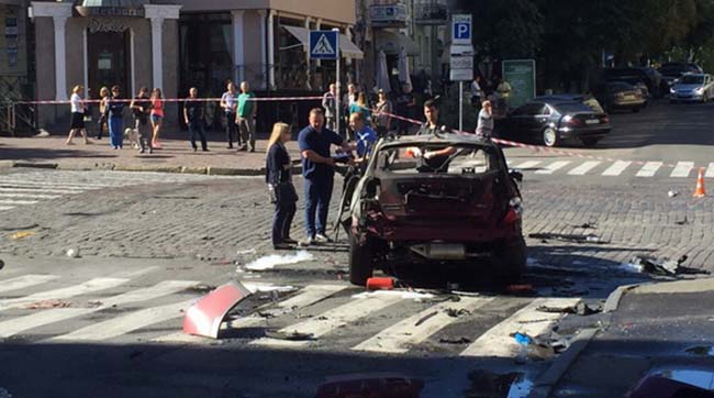 Поліція Києва розслудє обставини вибуху автомобіля, в якому загинув журналіст Павло Шеремет