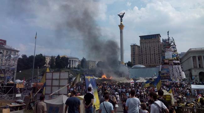 Кличко запевнив, що Стелу Незалежності з Майдану не прибиратимуть
