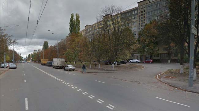 На Борщагівці автовласники незаконно захопили майже 2 га землі для облаштування платної парковки