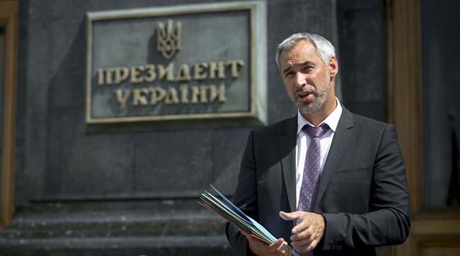 ​Президент Зеленський підписав подання про звільнення Генпрокурора й ухвалив низку кадрових рішень щодо керівництва СБУ та ОДА