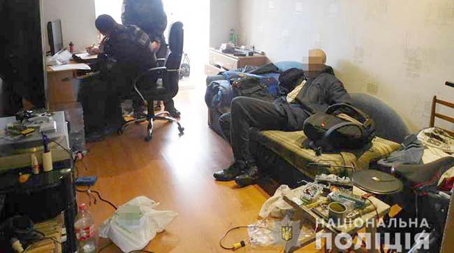 ​У Києві затримали грабіжника на виході із щойно обікраденої квартири