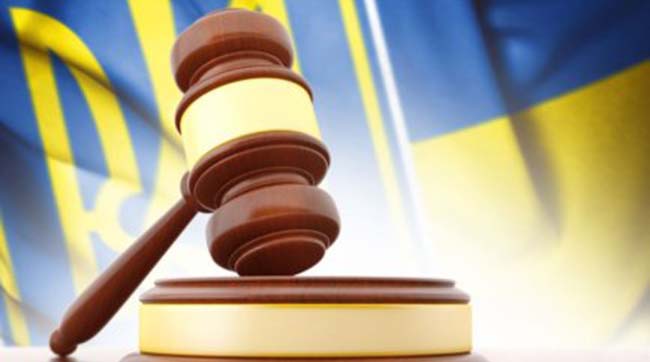 ​На Львівщині засудили дві організовані групи за виготовлення фальсифікованих алкогольних напоїв