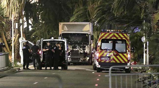 Теракт в Ницце - число жертв достигло 84 человек