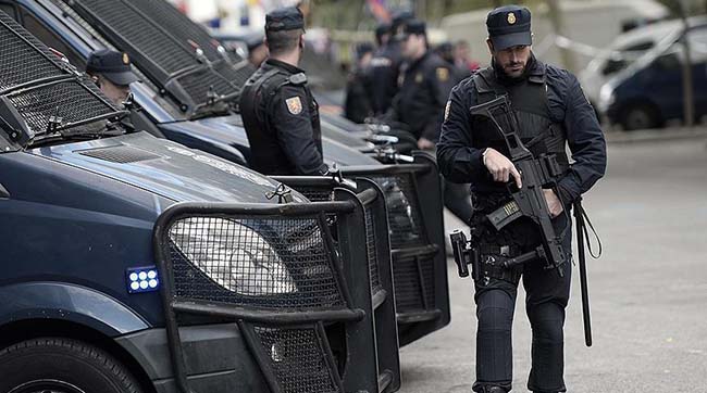 ​У міністерствах Каталонії жандармерія Іспанії провела обшуки