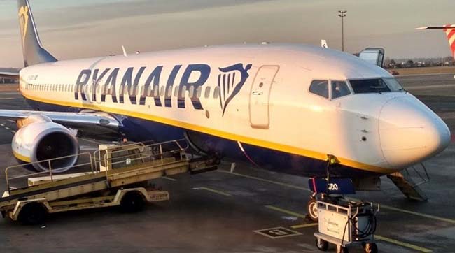 ​Ірландський лоукостер Ryanair не літатиме між Польщею та Україною щонайменше 2,5 місяці