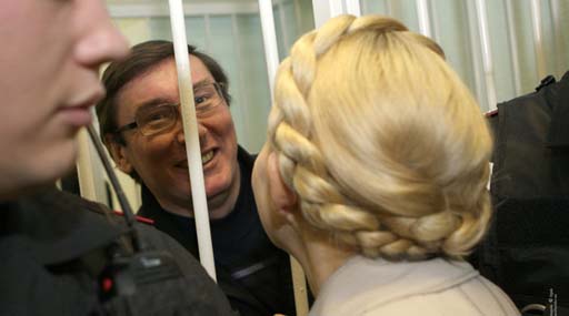 Юлія Тимошенко сподівається, що після звільнення Юрій Луценко посилить боротьбу опозиції за Україну