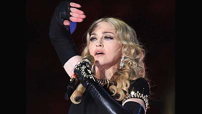 Во время концерта в Стамбуле Мадонна обнажила грудь 