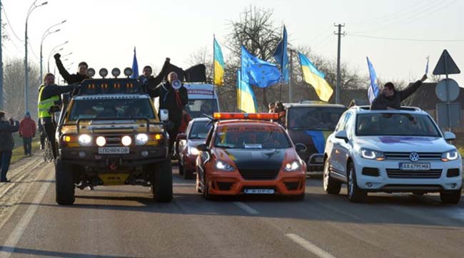 Столична прокуратура повідомила про підозру ще 12 працівникам ДАI, які переслідували активістів Автомайдану