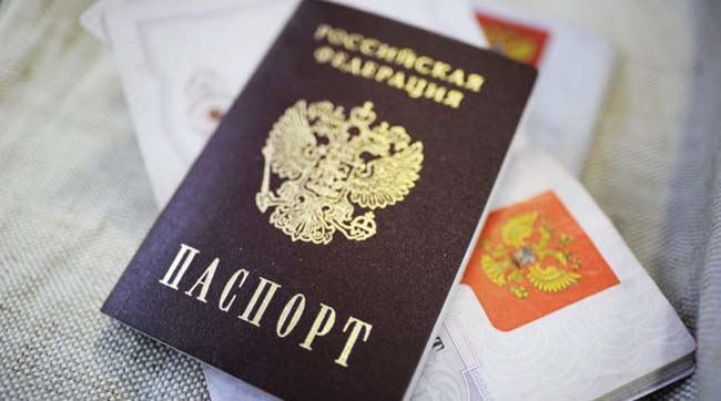 Так звані прокурори «ЛНР» відмовилися здавати українські паспорти