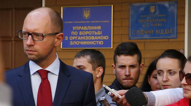 Яценюк назвав замовників побиття депутатів біля КМДА