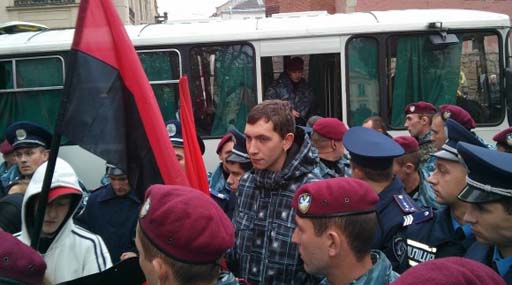 У Львові незаконно затримали активістів Автономного опору