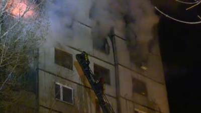 В Харькове в высотном доме произошел взрыв. Пять квартир охвачены огнем
