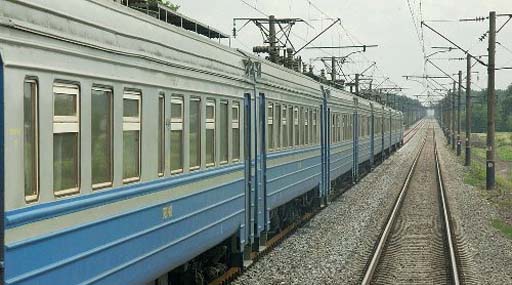 От Януковича требуют возобновить субботние рейсы пригородных поездов в Киев