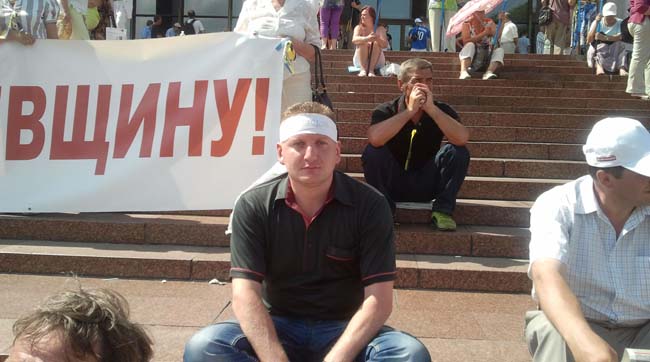 Активісти ВК «Наступ» оголосили голодування на знак протесту проти ухвалення мовного закону 
